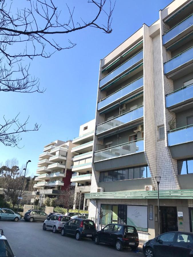 Apartamento SkyEscaPe Pescara Centro Exterior foto